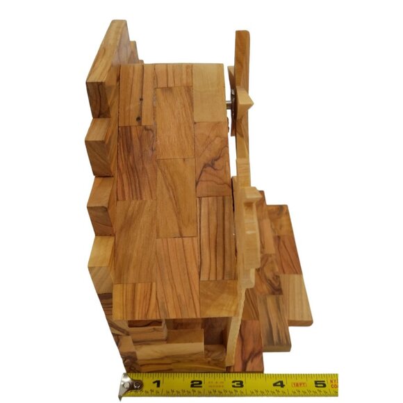 Nativity set Music Box of Carved Bethlehem Olive Wood National Geographic Origin - Picture 16 of 16